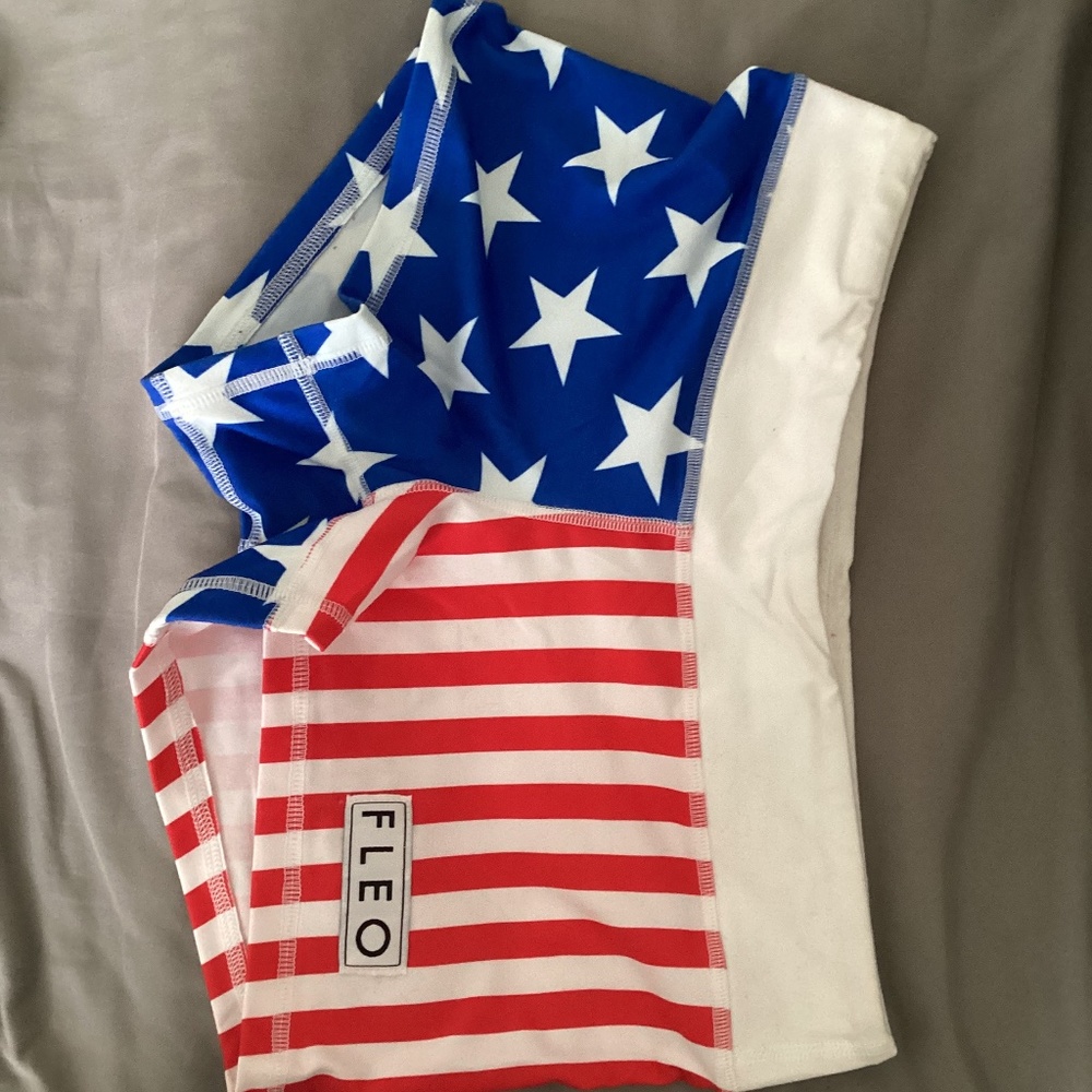 Fleo USA shorts